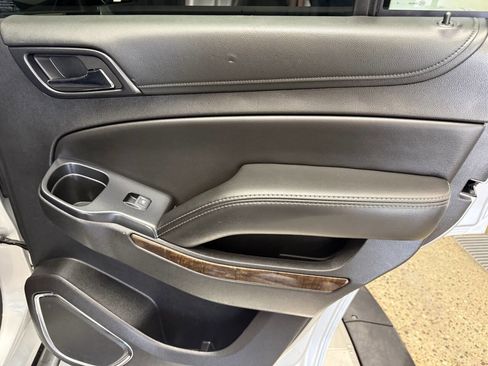 Used 2017 Chevrolet Tahoe LT w/ LT Signature Package image 21