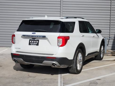 Used 2021 Ford Explorer Limited w/ Equipment Group 301A RWD image 8