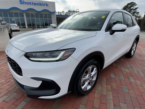 Used 2023 Honda HR-V LX image 5