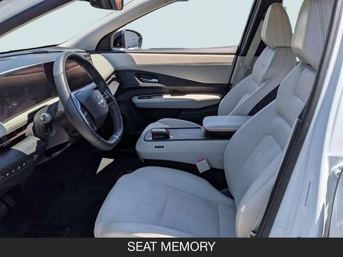 Used 2023 Nissan Ariya FWD image 14