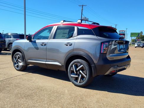 New 2026 Nissan Kicks SV w/ SV Premium Package image 3