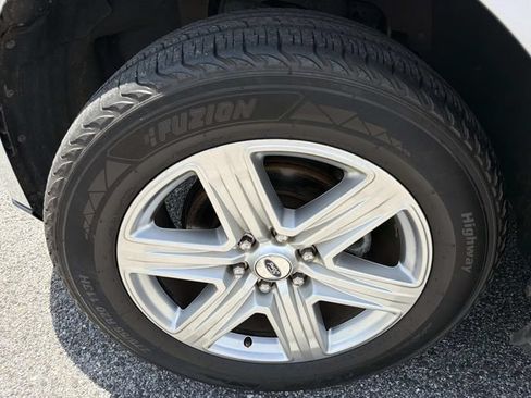 Used 2018 Ford Expedition Max XLT w/ Equipment Group 202A RWD image 35