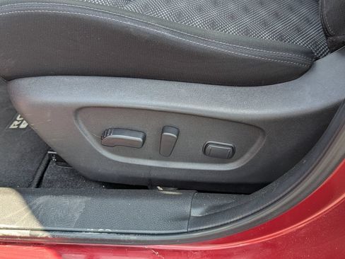 Used 2021 Nissan Rogue Sport SV AWD/4WD image 14