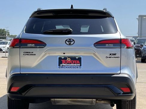 Used 2025 Toyota Corolla Cross AWD Hybrid w/ Convenience Package image 5