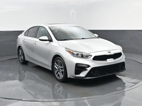 Used 2020 Kia Forte EX w/ EX Special Edition FWD image 3