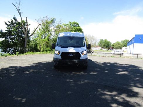 Used 2022 Ford Transit 250 Medium Roof AWD image 9