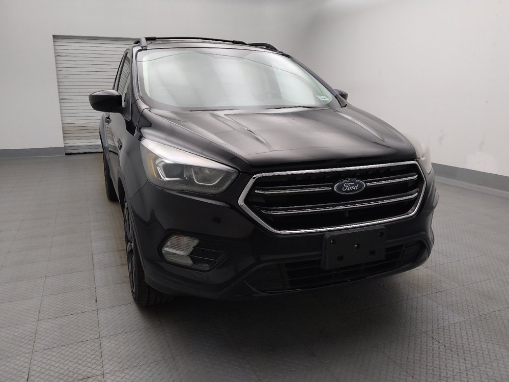Used 2017 Ford Escape SE w/ Equipment Group 201A FWD image 14