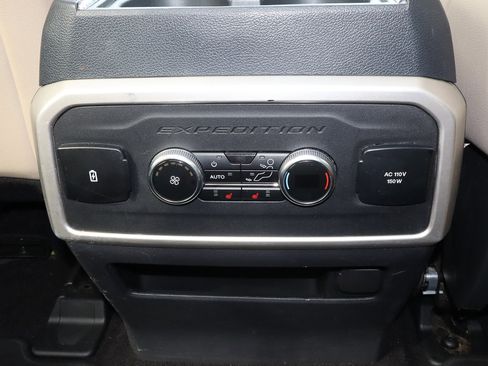 Used 2023 Ford Expedition Max Limited image 22