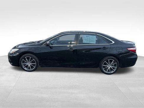 Used 2016 Toyota Camry XSE w/ Moonroof Package image 2