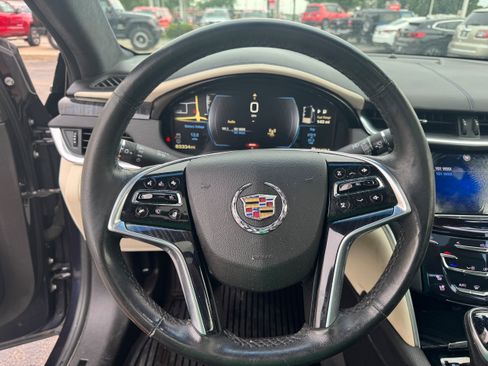 Used 2013 Cadillac XTS Platinum AWD/4WD image 9