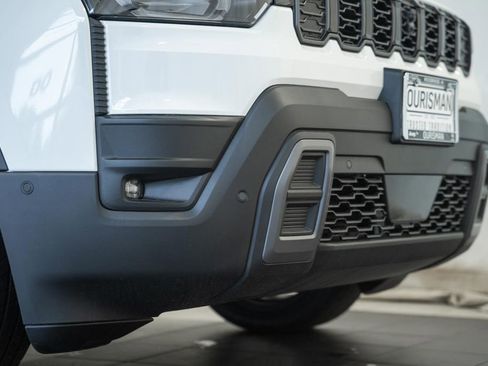 New 2026 Jeep Cherokee Overland w/ Trailer Tow Group AWD/4WD image 15