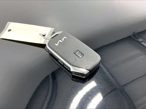 Used 2024 Kia Sportage EX FWD image 12