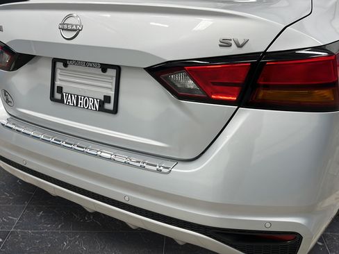 Used 2023 Nissan Altima 2.5 SV FWD image 34