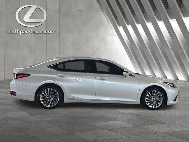 Used 2019 Lexus ES 300h w/ Accessory Package 2 FWD image 7
