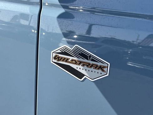 Used 2022 Ford Bronco Wildtrak image 32