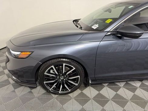 Used 2023 Honda Accord Touring image 12