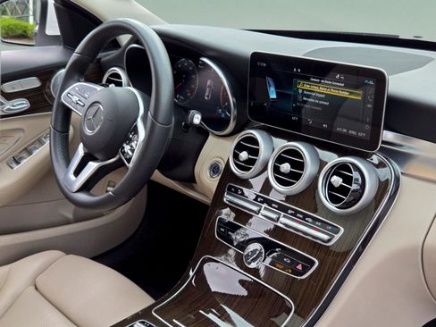 Used 2021 Mercedes-Benz C 300 Sedan image 27