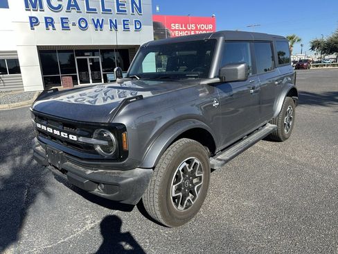 Used 2023 Ford Bronco Outer Banks image 2
