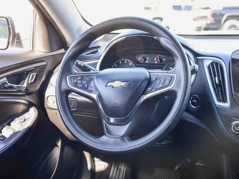 Used 2024 Chevrolet Malibu LT image 18