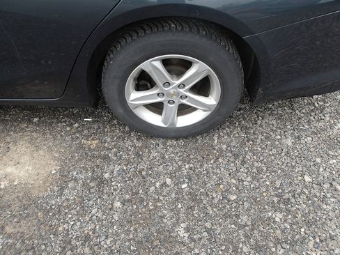 Used 2020 Chevrolet Malibu LS FWD image 3