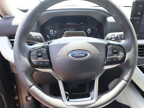 New 2026 Ford Explorer Platinum w/ LUX Leather Package AWD/4WD image 3