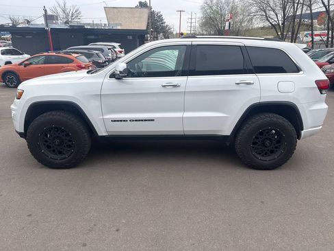 Used 2020 Jeep Grand Cherokee Limited w/ Luxury Group II image 4