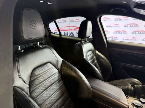 Used 2018 Alfa Romeo Stelvio Ti Sport image 39