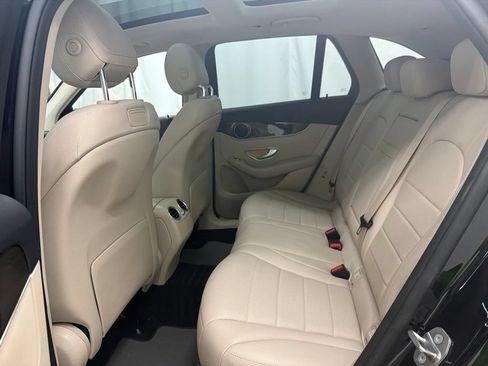 Used 2018 Mercedes-Benz GLC 300 4MATIC image 22