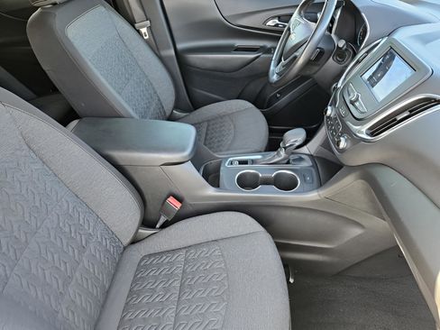 Used 2022 Chevrolet Equinox LT image 16