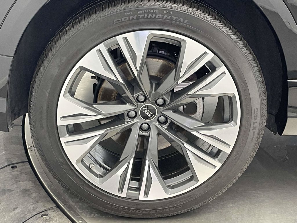 Certified 2025 Audi Q8 Premium w/ Black Optic Package AWD/4WD image 13