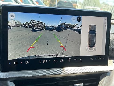 Used 2025 Ford Explorer Active w/ Active Comfort Package image 8