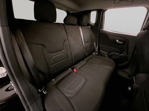 Used 2020 Jeep Renegade Latitude w/ Cold Weather Group AWD/4WD image 26