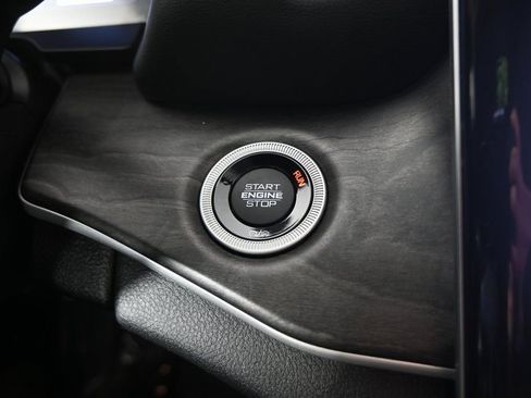 Used 2023 Jeep Grand Cherokee Limited image 35