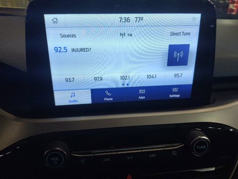 Used 2021 Ford Escape SE w/ SE Sport Appearance Package FWD image 25