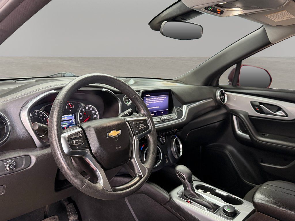 Used 2022 Chevrolet Blazer LT AWD/4WD image 16