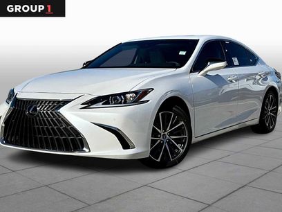 New 2025 Lexus ES 350 w/ Premium Package