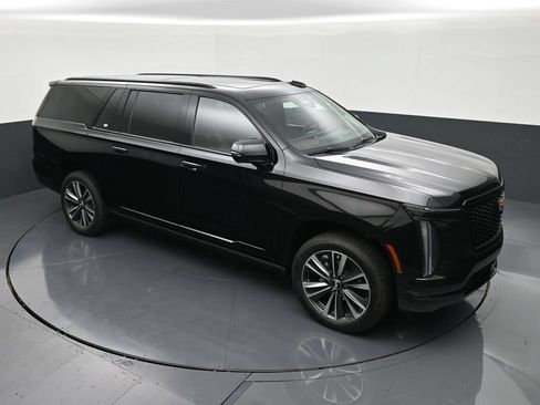 Certified 2026 Cadillac Escalade ESV Sport w/ Touring Package RWD image 19