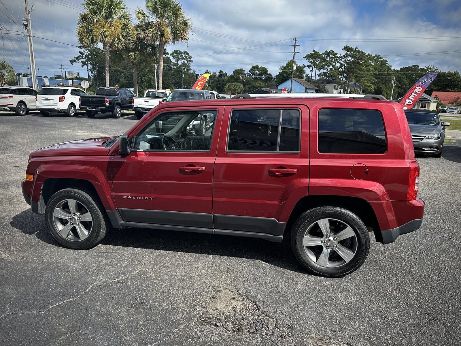Used 2017 Jeep Patriot High Altitude AWD/4WD image 3