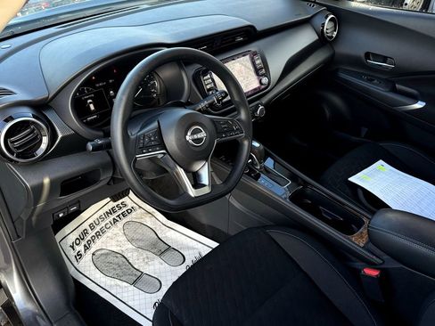 Used 2024 Nissan Kicks SV image 14