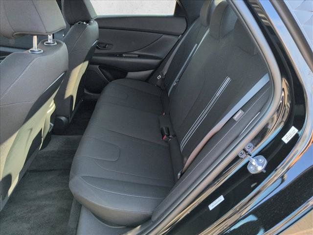 Used 2025 Hyundai Elantra Sport FWD image 24