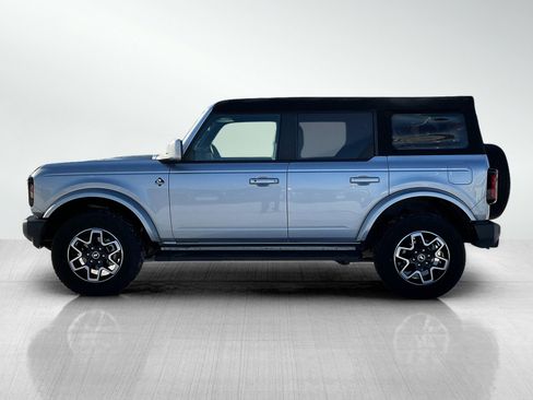 Used 2023 Ford Bronco Outer Banks image 2