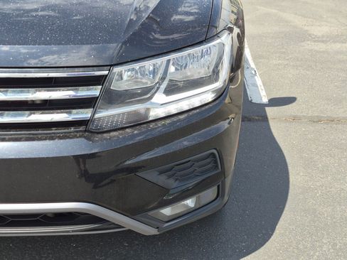 Used 2018 Volkswagen Tiguan SEL AWD/4WD image 10