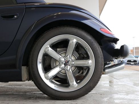 Used 2001 Chrysler Prowler RWD image 26