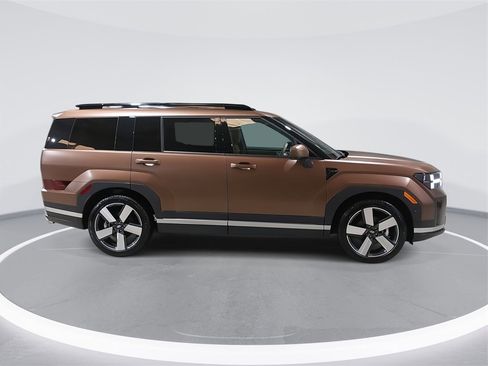Used 2025 Hyundai Santa Fe Limited image 3