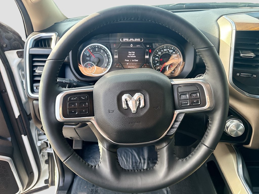 Used 2022 RAM 2500 Laramie AWD/4WD image 11