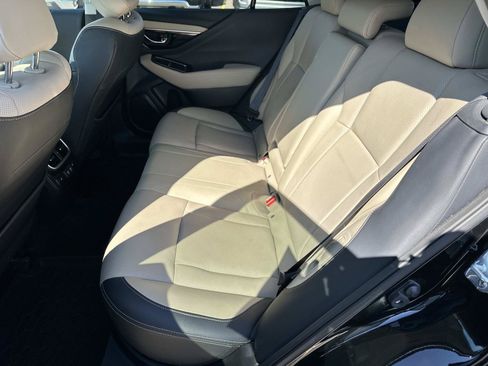 Used 2022 Subaru Outback Limited AWD/4WD image 11