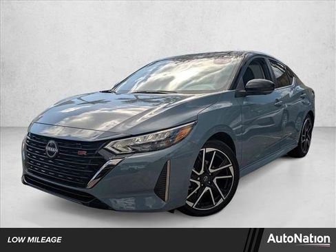Certified 2025 Nissan Sentra SR w/ SR Premium Package FWD image 1
