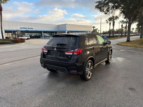 Used 2024 Mitsubishi Outlander Sport SE image 5