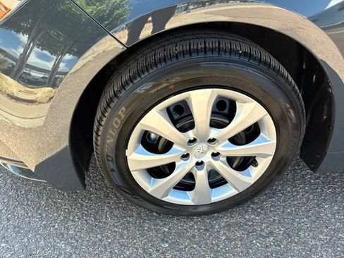 Used 2026 Toyota Corolla LE FWD image 17