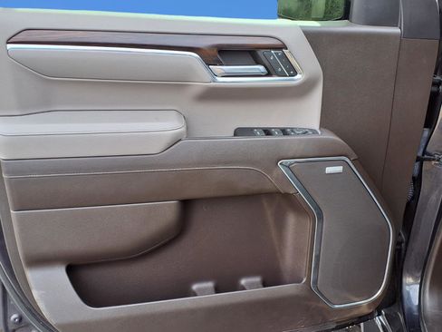 Used 2022 GMC Sierra 1500 SLT w/ SLT Premium Plus Package image 17